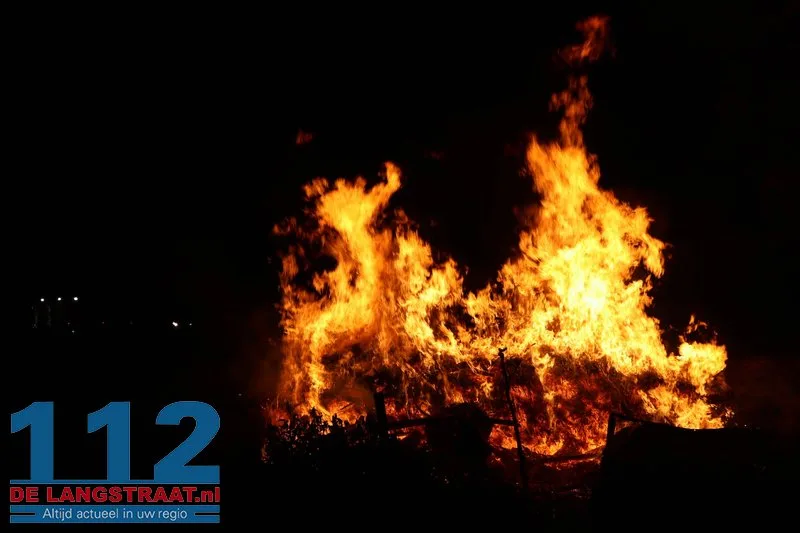 Felle buitenbrand Dullaertweg Sprang-Capelle 112 De Langstraat