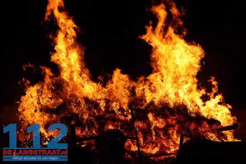 Felle buitenbrand Dullaertweg Sprang-Capelle 112 De Langstraat