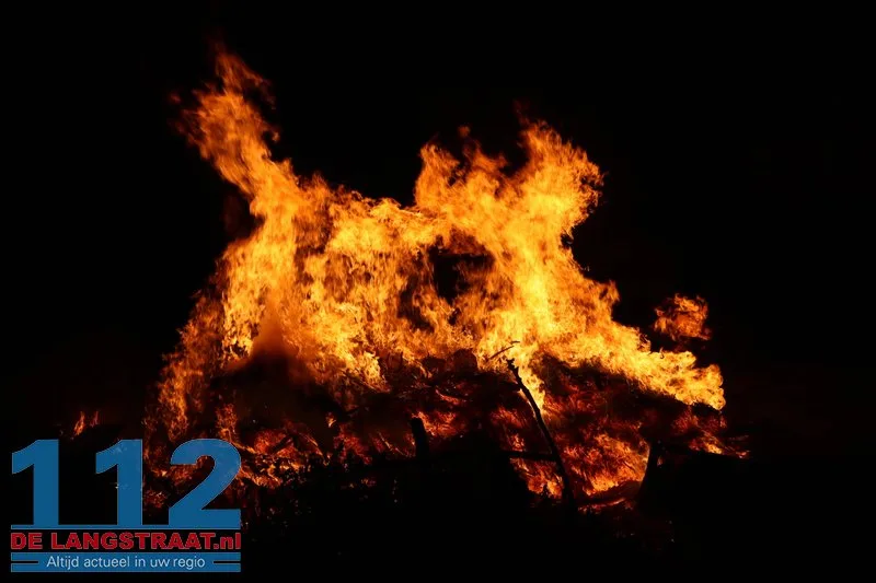 Felle buitenbrand Dullaertweg Sprang-Capelle 112 De Langstraat