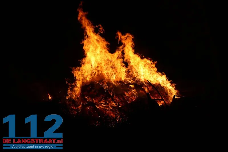 Felle buitenbrand Dullaertweg Sprang-Capelle 112 De Langstraat