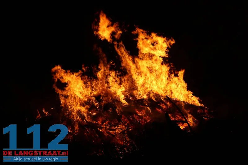 Felle buitenbrand Dullaertweg Sprang-Capelle 112 De Langstraat