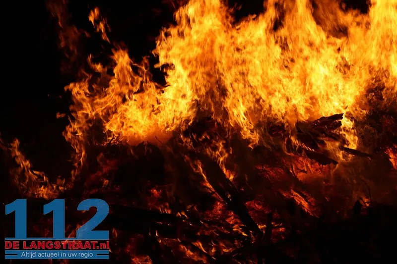 Felle buitenbrand Dullaertweg Sprang-Capelle 112 De Langstraat