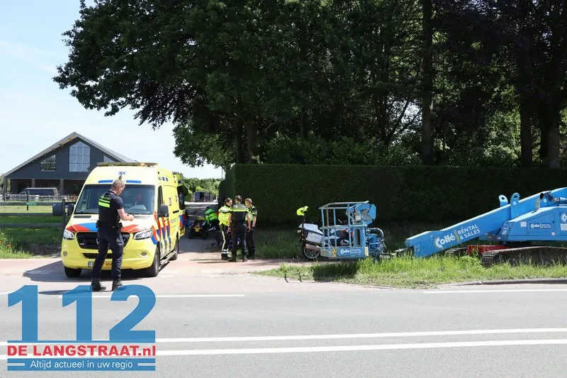 Scooterrijder zwaargewond bij botsing met auto in Sprang-Capelle 112 De Langstraat