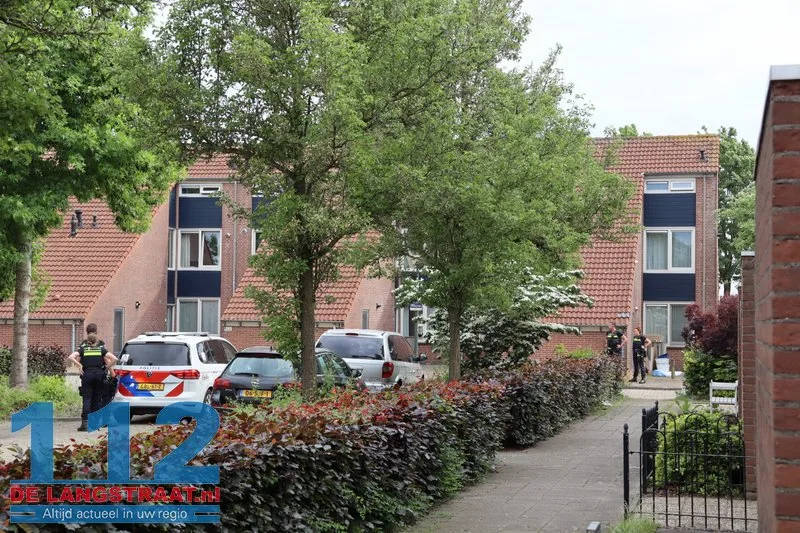 Arrestatieteam valt woning in Sprang-Capelle binnen voor verwarde man 112 De Langstraat