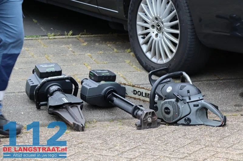 Arrestatieteam valt woning in Sprang-Capelle binnen voor verwarde man 112 De Langstraat