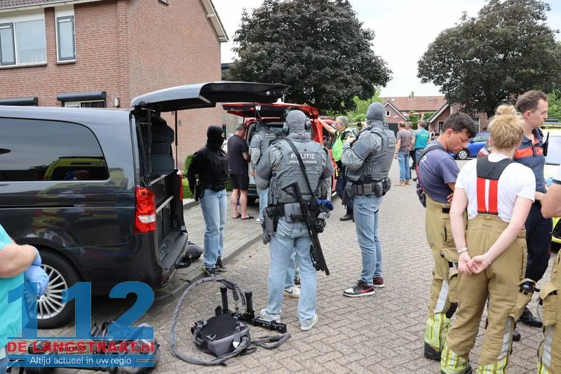 Arrestatieteam valt woning in Sprang-Capelle binnen voor verwarde man 112 De Langstraat