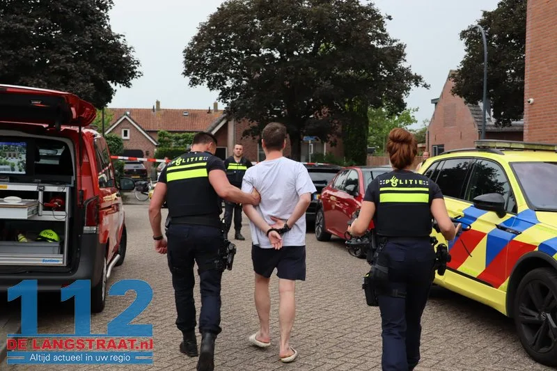 Arrestatieteam valt woning in Sprang-Capelle binnen voor verwarde man 112 De Langstraat