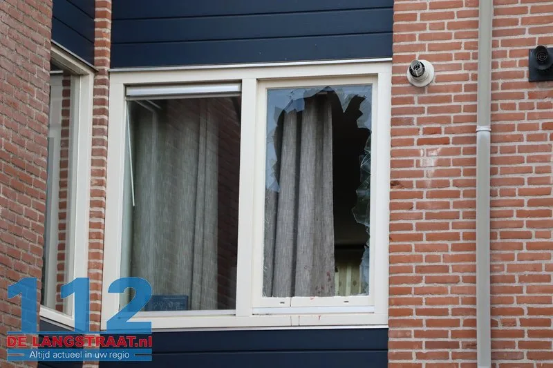 Arrestatieteam valt woning in Sprang-Capelle binnen voor verwarde man 112 De Langstraat