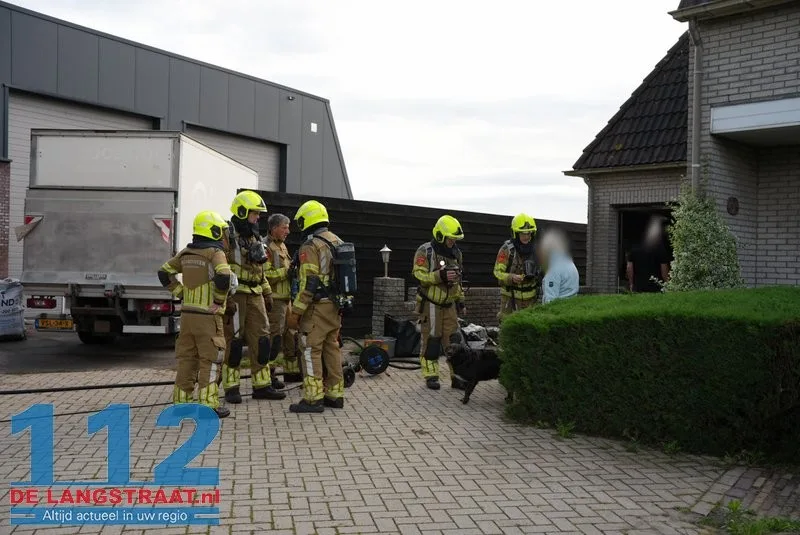 Brand in garage van woning aan Scharloo in Waspik, bewoonster naar ziekenhuis 112 De Langstraat