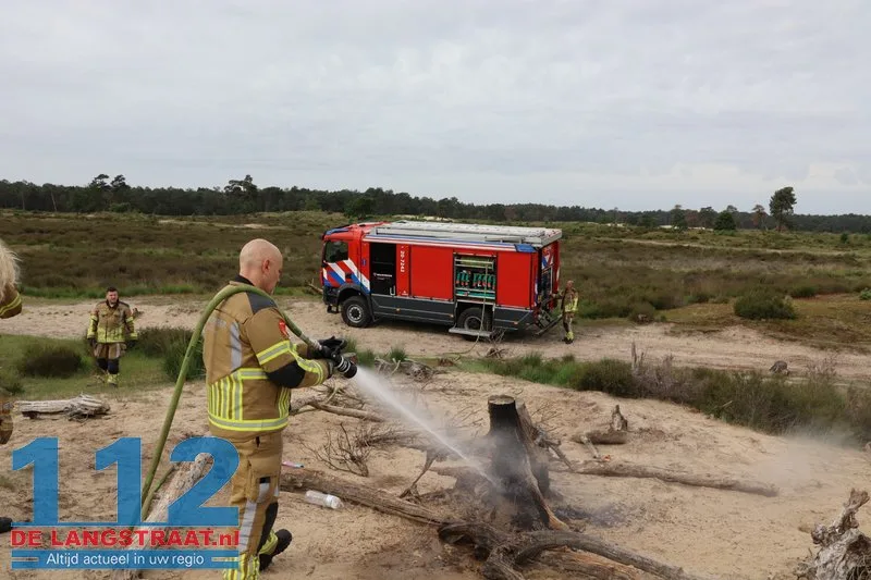 Man en vrouw ontdekken smeulend kampvuur in Loonse en Drunense Duinen en slaan alarm bij brandweer 112 De Langstraat