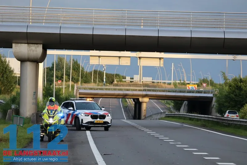 Ravage op N261: Auto op de kop in sloot na zware crash Waalwijk 8 Ravage op N261: Auto op de kop in sloot na zware crash Waalwijk 112 De Langstraat