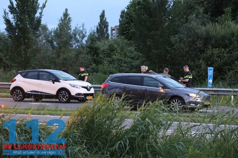 Ravage op N261: Auto op de kop in sloot na zware crash Waalwijk 17 Ravage op N261: Auto op de kop in sloot na zware crash Waalwijk 112 De Langstraat