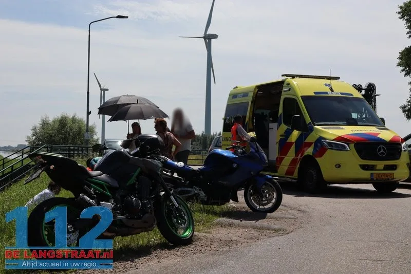 Twee motorrijders gaan onderuit in bocht op Heusdenseweg Waalwijk 112 De Langstraat