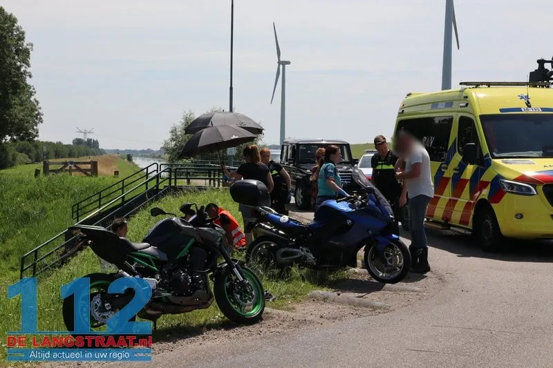 Twee motorrijders gaan onderuit in bocht op Heusdenseweg Waalwijk 112 De Langstraat