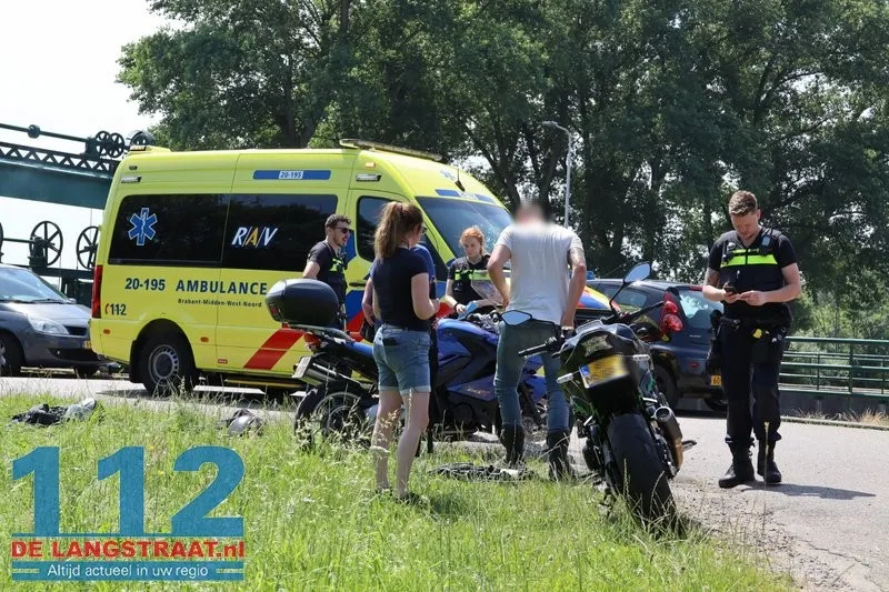 Twee motorrijders gaan onderuit in bocht op Heusdenseweg Waalwijk 112 De Langstraat