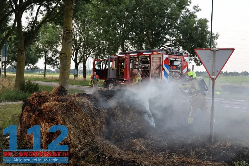 Hooibalen in brand Waspikse Weg 's-Gravenmoer 112 De Langstraat