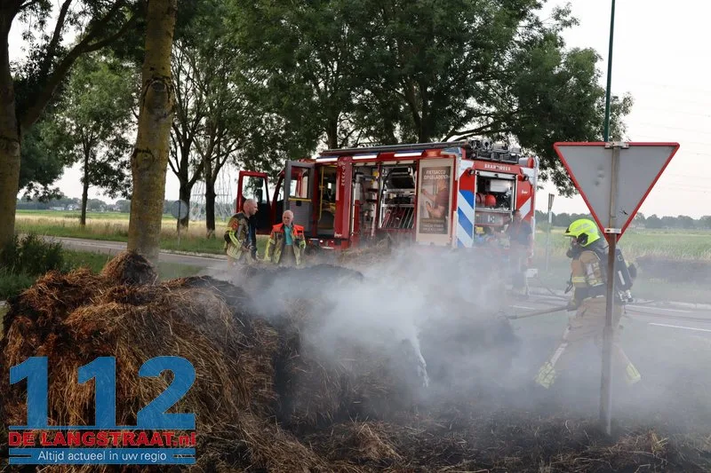Hooibalen in brand Waspikse Weg 's-Gravenmoer 112 De Langstraat