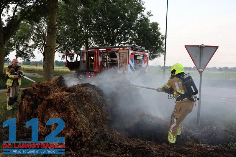 Hooibalen in brand Waspikse Weg 's-Gravenmoer 112 De Langstraat