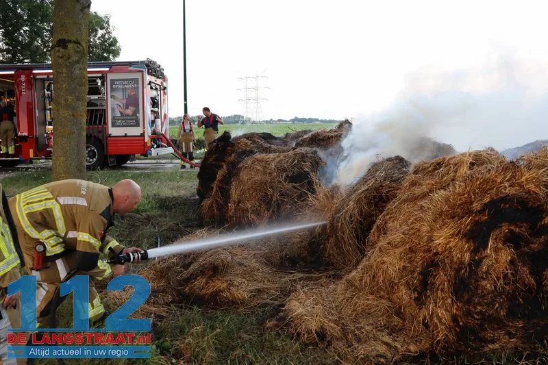 Hooibalen in brand Waspikse Weg 's-Gravenmoer 112 De Langstraat