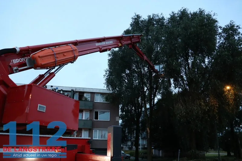 Zware buien teisteren Brabant: veel stormschades 112 De Langstraat