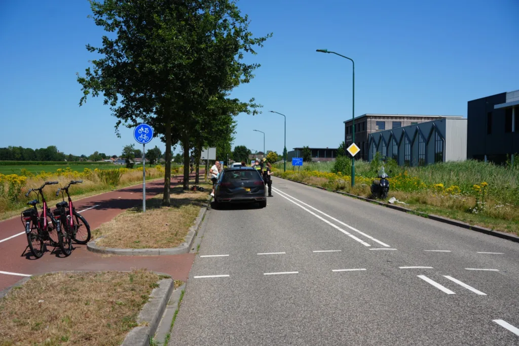 Scooterrijdster raakt gewond bij botsing met auto in Kaatsheuvel 112 De Langstraat