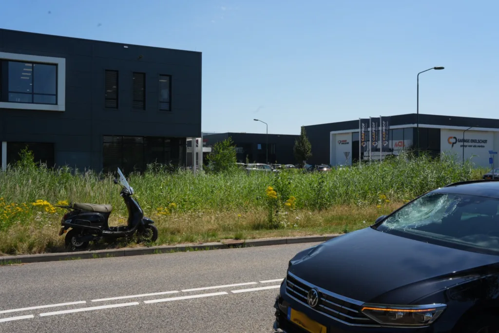 Scooterrijdster raakt gewond bij botsing met auto in Kaatsheuvel 112 De Langstraat