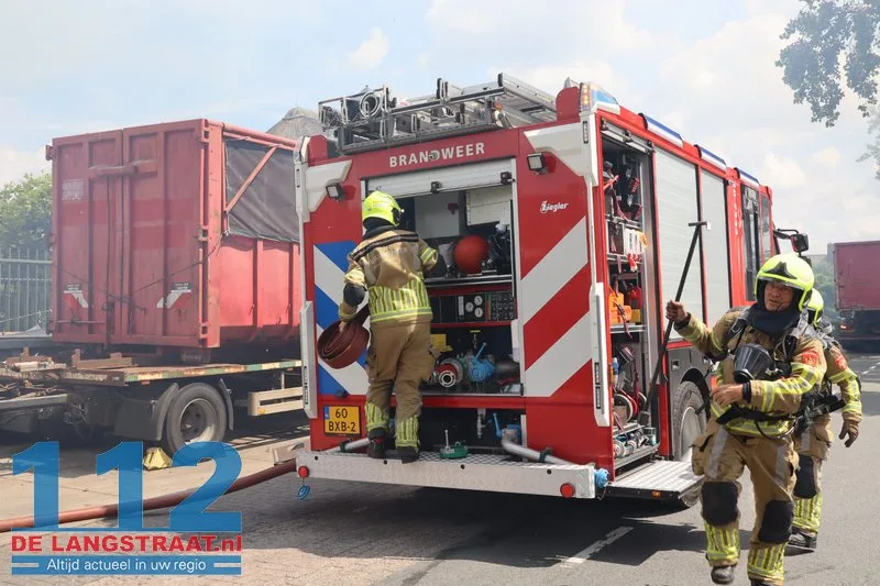 Grote inzet bij brand in papieropslag in Kaatsheuvel 10 Grote inzet bij brand in papieropslag in Kaatsheuvel 112 De Langstraat