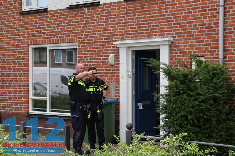 Hennepkwekerij aangetroffen in huis in Kaatsheuvel, vermoedelijk ook illegaal stroom afgetapt 8 Hennepkwekerij aangetroffen in huis in Kaatsheuvel, vermoedelijk ook illegaal stroom afgetapt 112 De Langstraat
