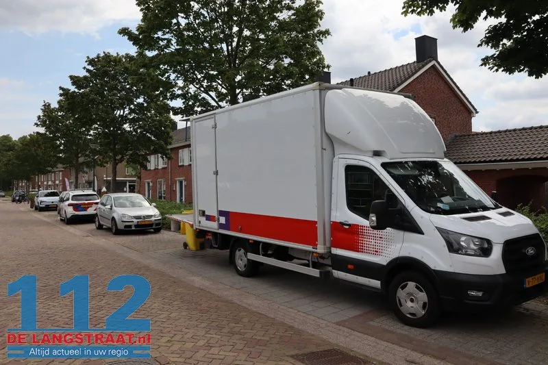 Hennepkwekerij aangetroffen in huis in Kaatsheuvel, vermoedelijk ook illegaal stroom afgetapt 11 Hennepkwekerij aangetroffen in huis in Kaatsheuvel, vermoedelijk ook illegaal stroom afgetapt 112 De Langstraat