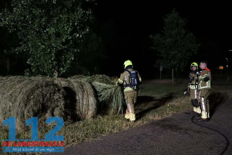 Meerdere hooirollen in brand op Halve Zolenpad tussen Waalwijk en Sprang-Capelle 112 De Langstraat