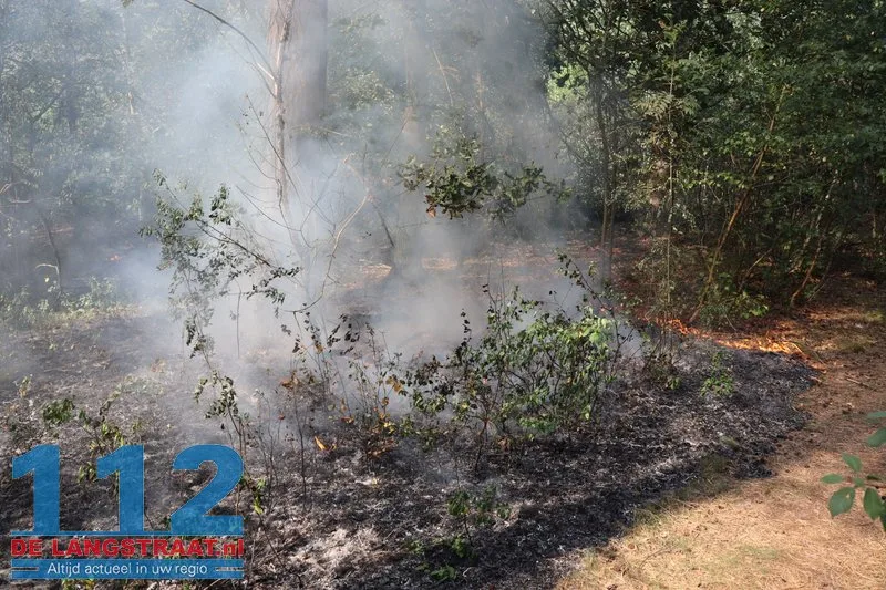 Brand uitgebroken in de Loonse en Drunense Duinen, gebied moeilijk te bereiken door smalle paden 112 De Langstraat
