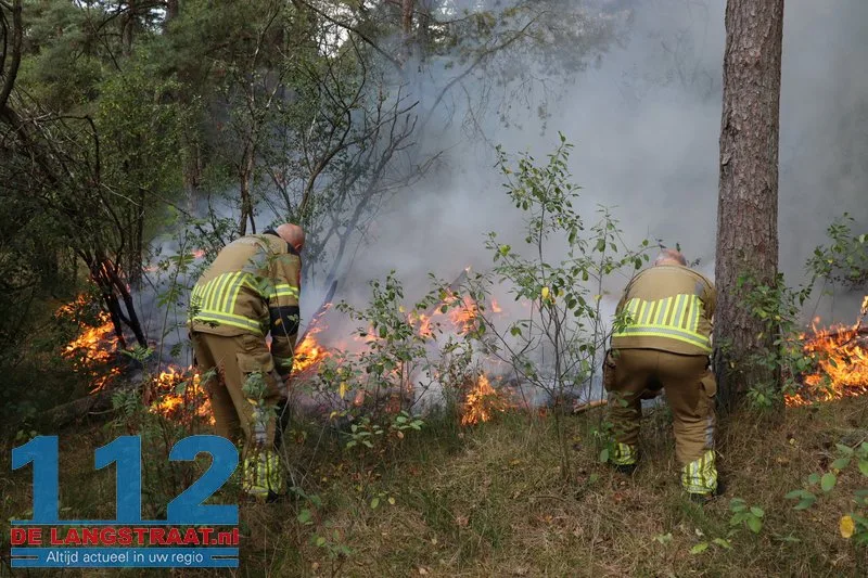 Brand uitgebroken in de Loonse en Drunense Duinen, gebied moeilijk te bereiken door smalle paden 112 De Langstraat