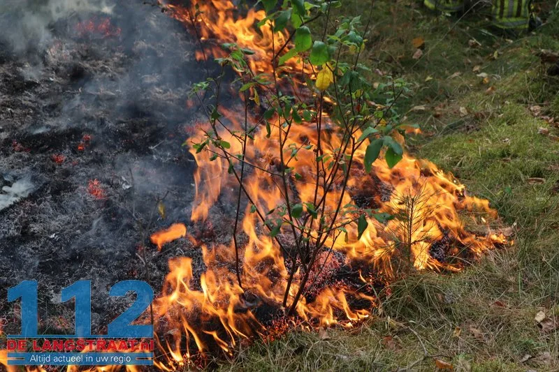 Brand uitgebroken in de Loonse en Drunense Duinen, gebied moeilijk te bereiken door smalle paden 112 De Langstraat