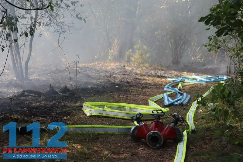 Brand uitgebroken in de Loonse en Drunense Duinen, gebied moeilijk te bereiken door smalle paden 112 De Langstraat