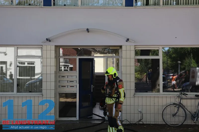 Keukenbrand in flat Van Wielesteinstraat Waalwijk: woningen ontruimd door hevige rookontwikkeling 112 De Langstraat