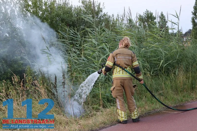 Weer buitenbrand nabij fietsbrug Gaardpad Waalwijk 112 De Langstraat