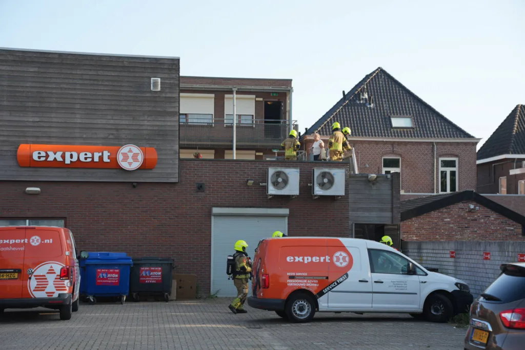 Winkel in Kaatsheuvel ineens vol rook door... rookmachine 112 De Langstraat
