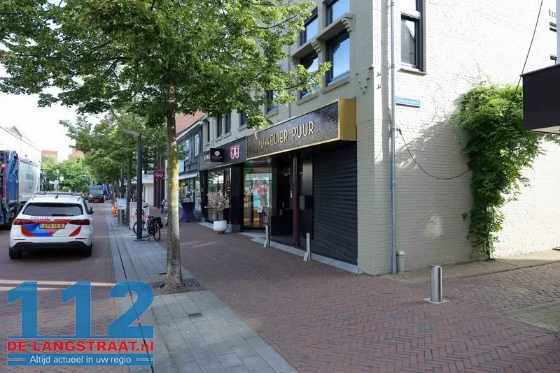 Snelkraak bij juwelier in Waalwijk, drie daders vluchten op scooter 112 De Langstraat