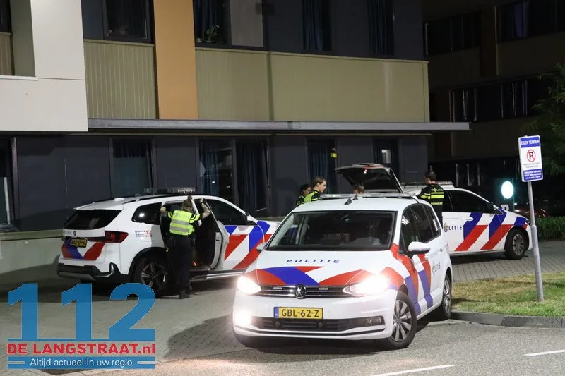 Persoon gewond bij steekpartij bij arbeidsmigrantencomplex Pompweg: verdachte aangehouden Waalwijk 112 De Langstraat