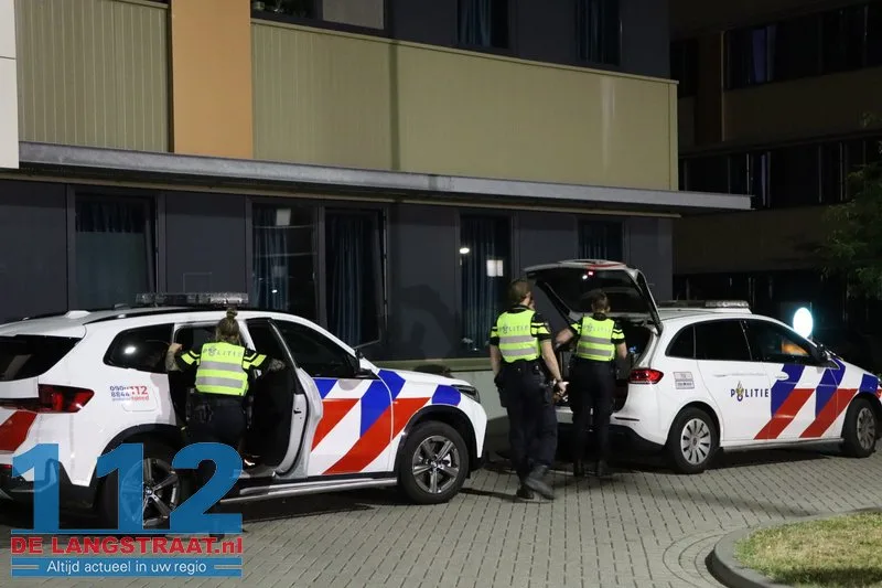 Persoon gewond bij steekpartij bij arbeidsmigrantencomplex Pompweg: verdachte aangehouden Waalwijk 112 De Langstraat