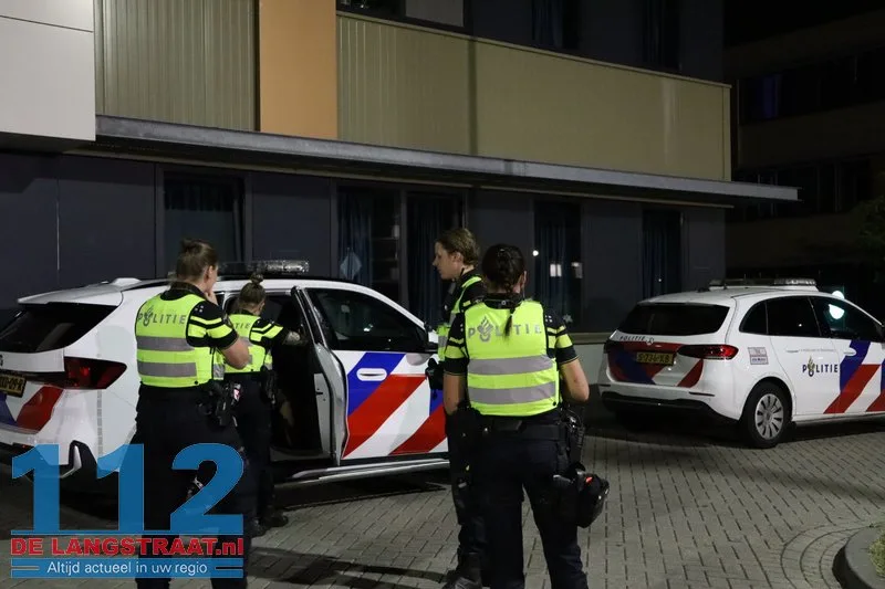 Persoon gewond bij steekpartij bij arbeidsmigrantencomplex Pompweg: verdachte aangehouden Waalwijk 112 De Langstraat
