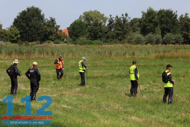 Veteranen Search Team zoekt in weilanden bij Waspik naar 78-jarige man 112 De Langstraat