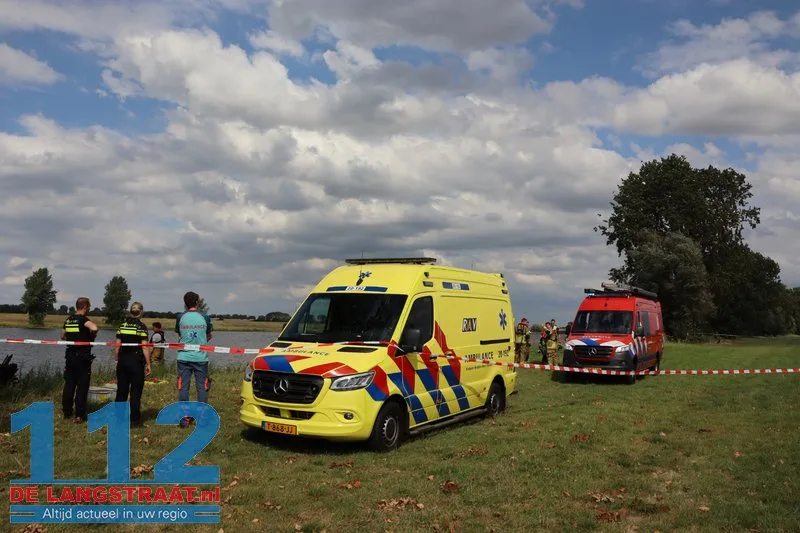 Zoektocht naar vermiste man in rivier bij Waspik: mogelijk ging hij zwemmen nadat de brandstof van de boot op was 112 De Langstraat