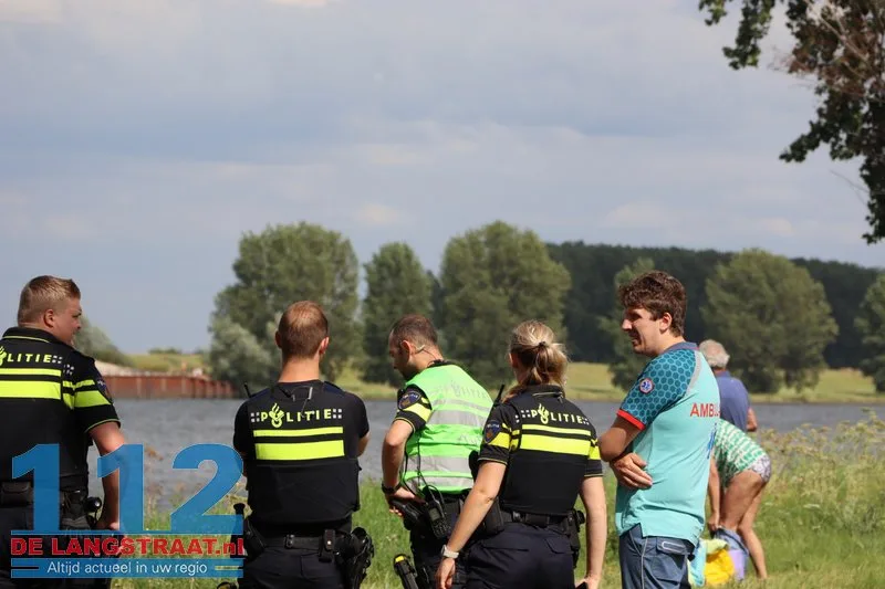 Zoektocht naar vermiste man in rivier bij Waspik: mogelijk ging hij zwemmen nadat de brandstof van de boot op was 112 De Langstraat