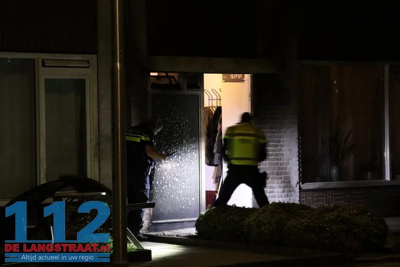 Explosief gaat in bij voordeur woning Drunen, muren zwartgeblakerd 112 De Langstraat