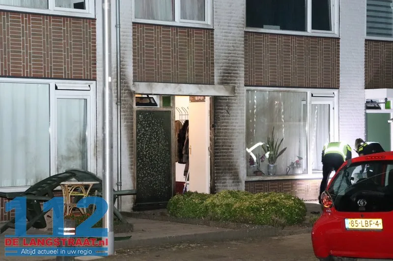 Explosief gaat in bij voordeur woning Drunen, muren zwartgeblakerd 112 De Langstraat