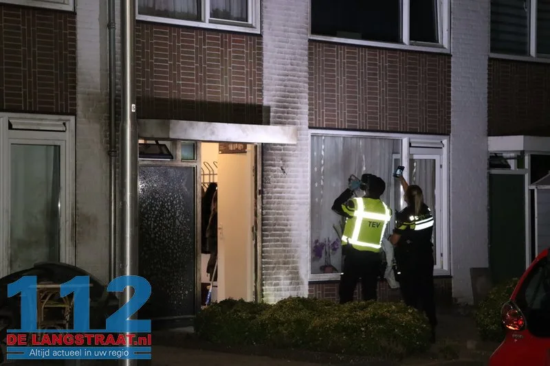 Explosief gaat in bij voordeur woning Drunen, muren zwartgeblakerd 112 De Langstraat