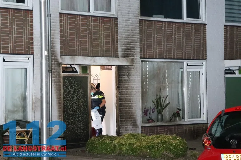 Explosief gaat in bij voordeur woning Drunen, muren zwartgeblakerd 112 De Langstraat