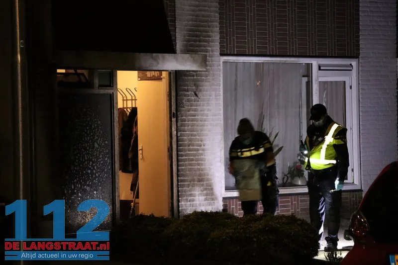 Explosief gaat in bij voordeur woning Drunen, muren zwartgeblakerd 112 De Langstraat