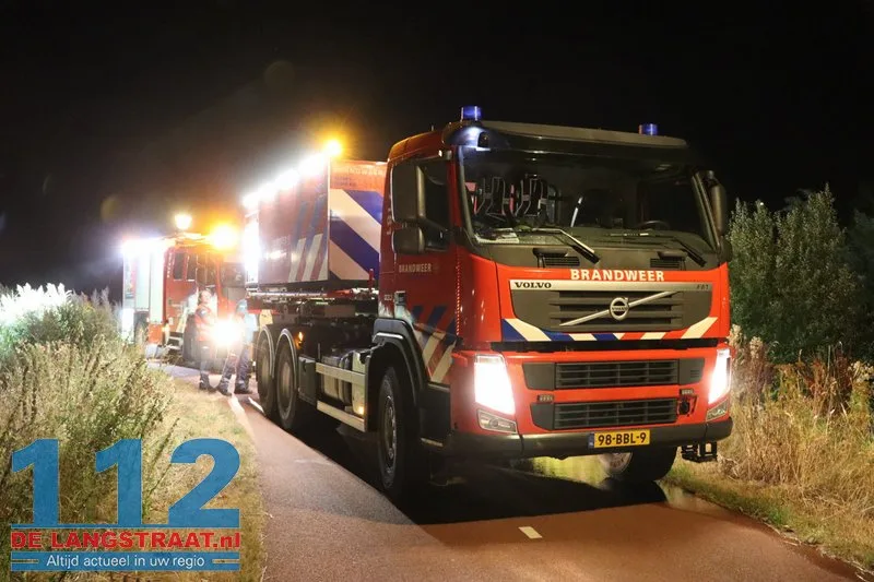 Metershoge vlammen bij bermbranden langs Gaardpad: Politie gaat uit van brandstichting 112 De Langstraat